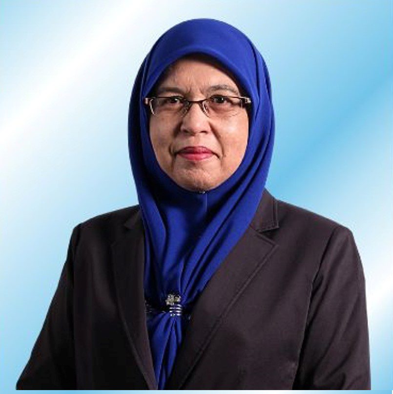 Puan Salina binti Jamil